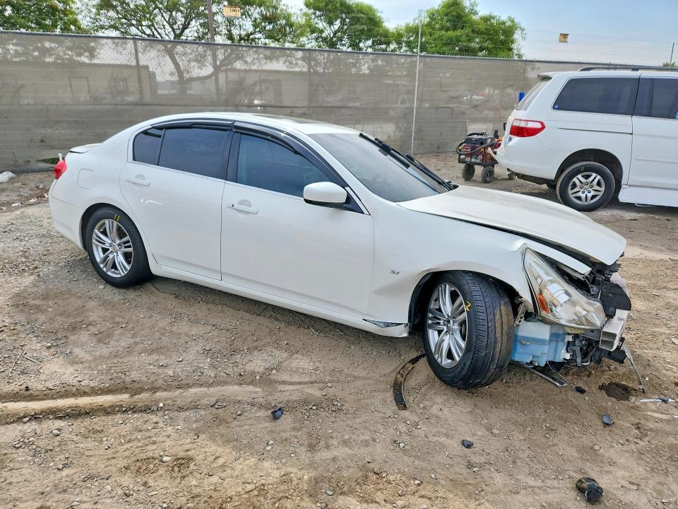 2015 Infiniti Q40 Base