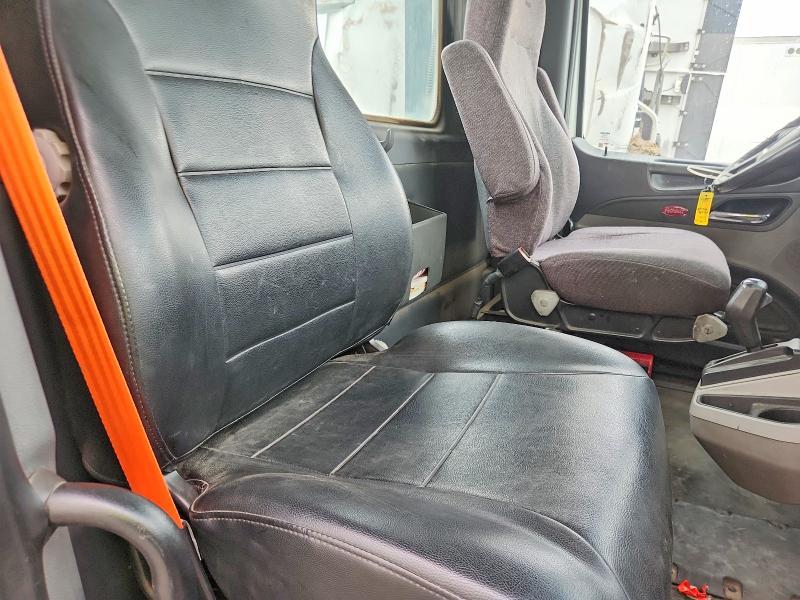 2017 Peterbilt 579 Semi Truck