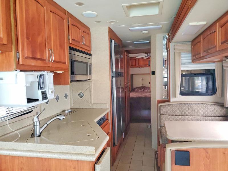 2008 Monaco Coa CH Cayman XL RV