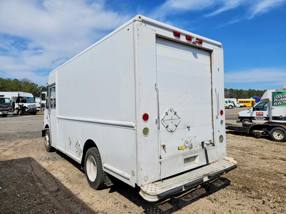 2007 Freightliner MT45 HEV Chassis Delivery Truck
