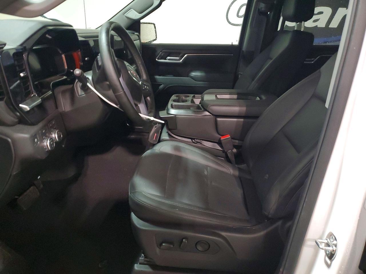 2026 GMC Sierra K1500 SLT