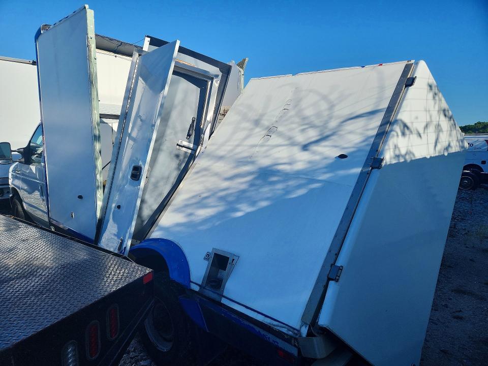 2023 Ford E350 Refrigerated BOX Truck