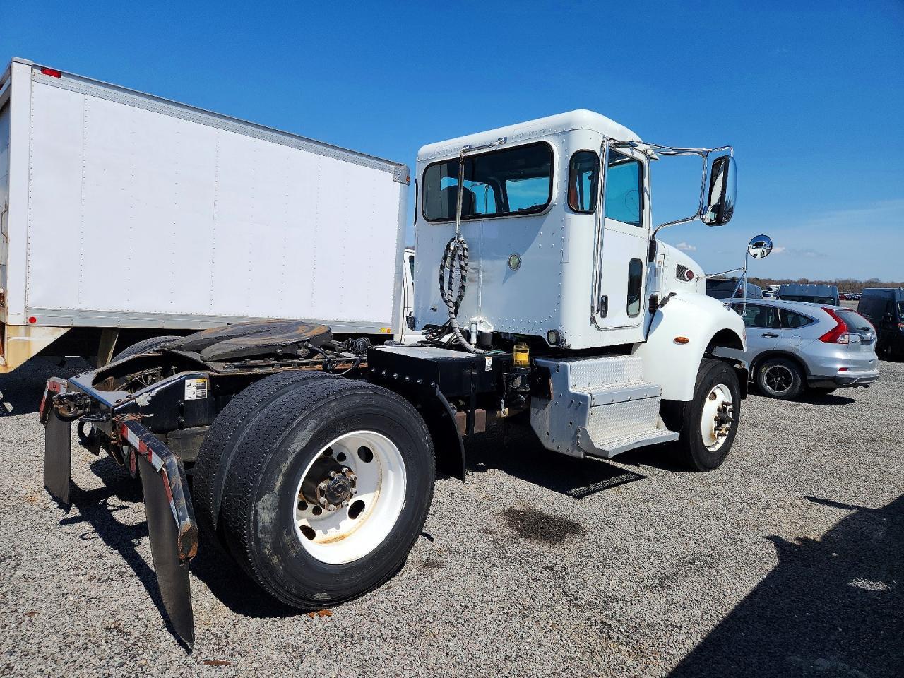2017 Peterbilt 348 Semi Truck