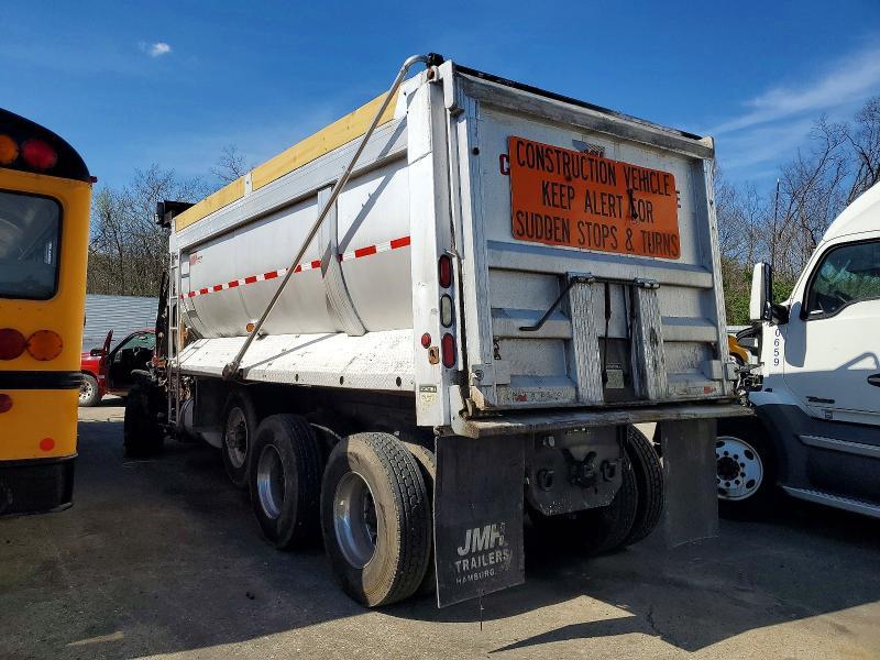 2009 Sterling L 9500