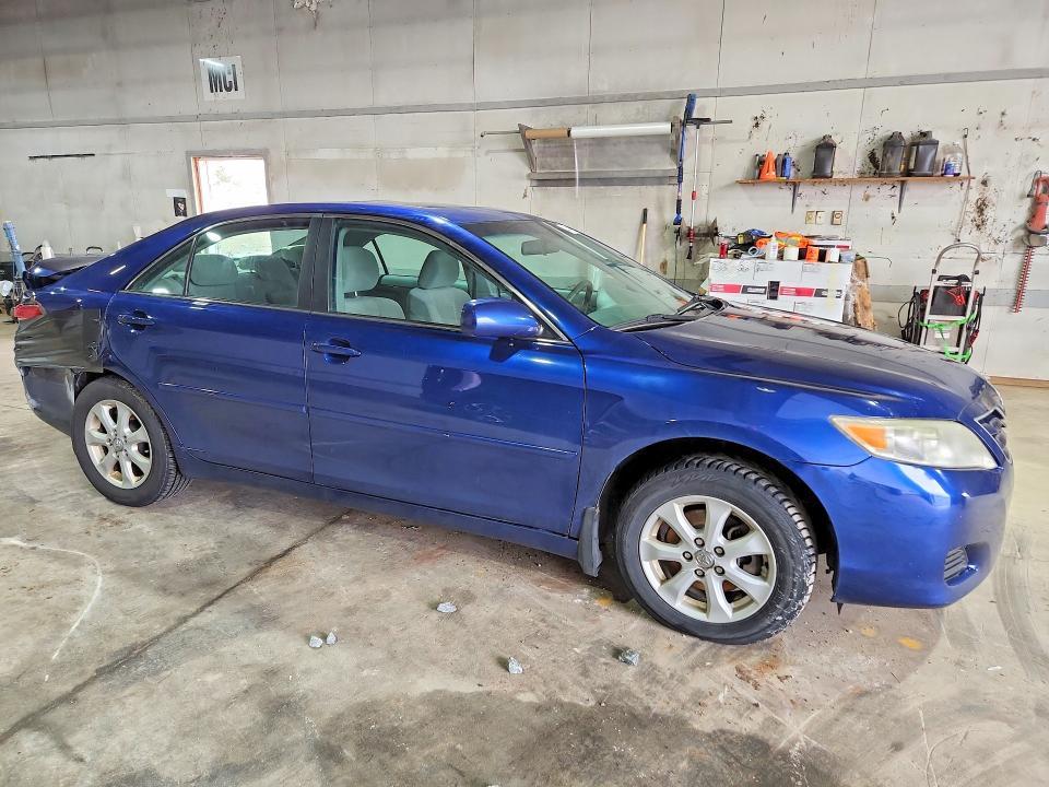 2010 Toyota Camry le