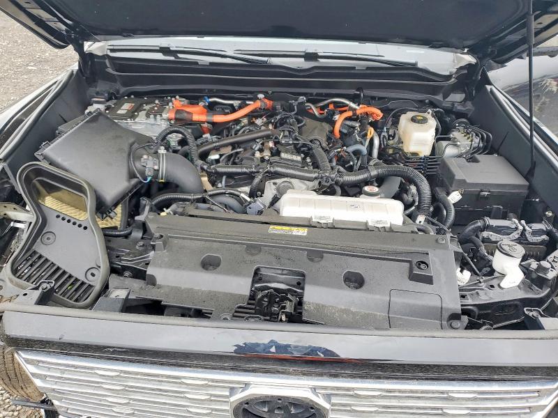 2025 Toyota Tacoma Limited HV