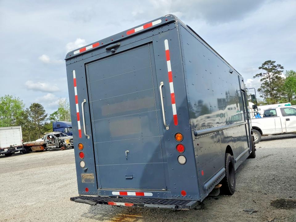 2021 Freightliner MT45G Chassis Delivery Truck