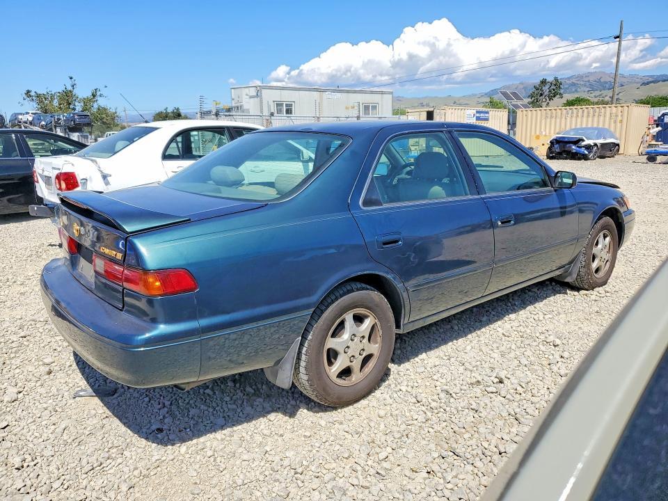 1997 Toyota Camry le