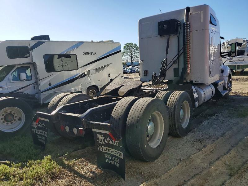 2020 Kenworth Construction T680