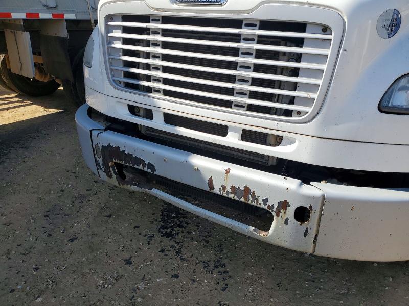 2016 Freigliner 2016 Freightliner Business Class M2 Flatbed Truck