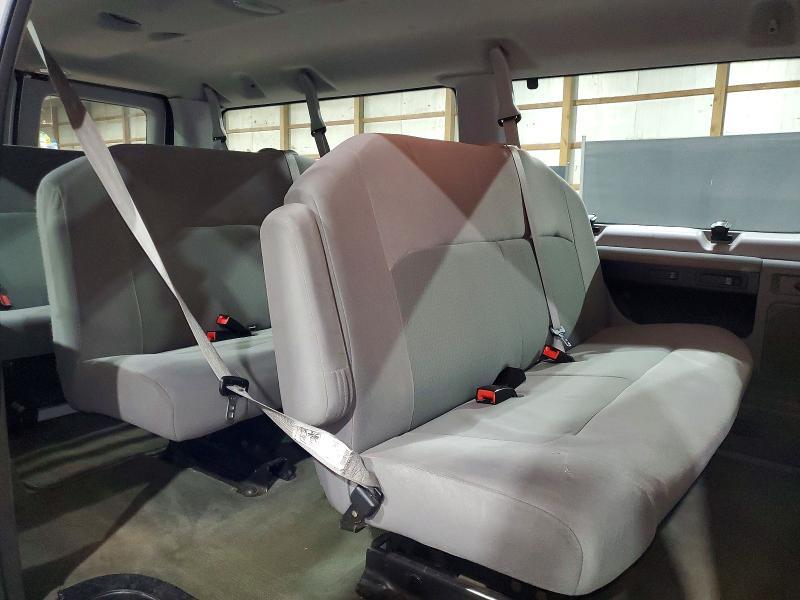 2012 Ford Econoline E350 Super Duty Wagon