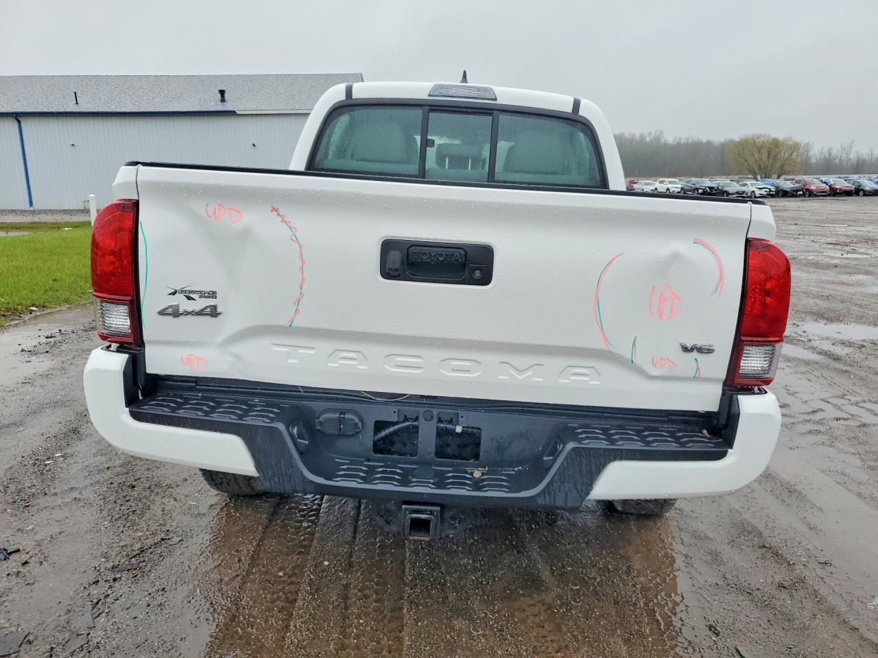 2018 Toyota Tacoma SR V6