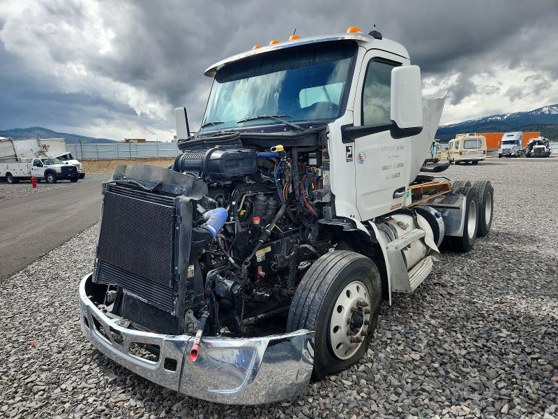 2022 Peterbilt 579 Semi Truck