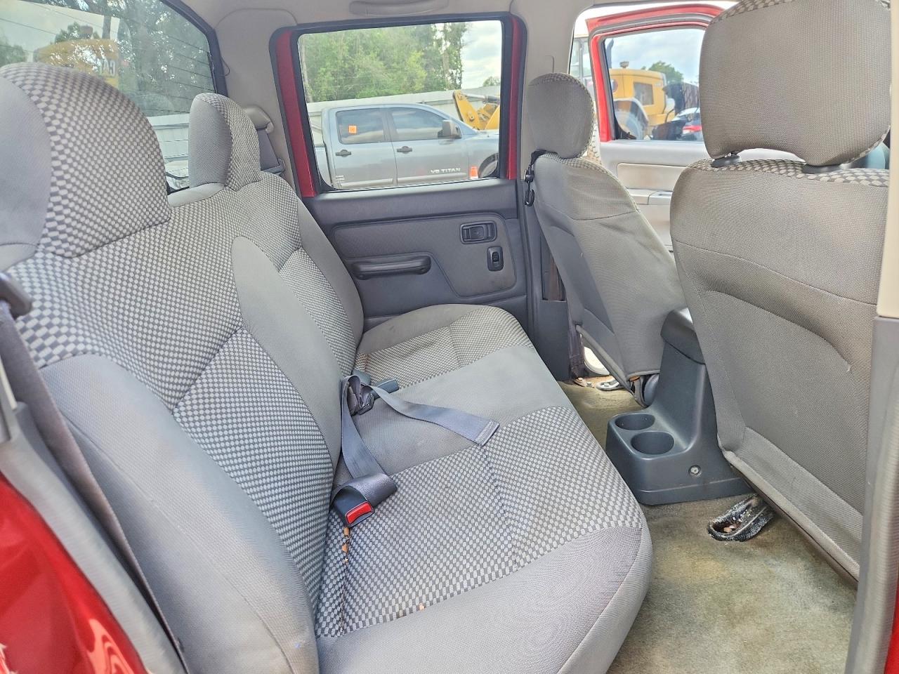 2001 Nissan Frontier XE
