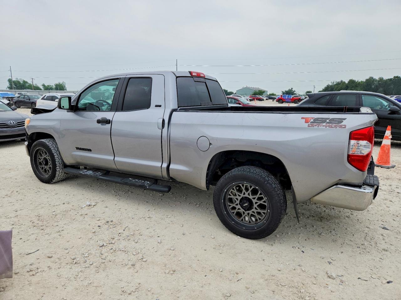 2016 Toyota Tundra SR5