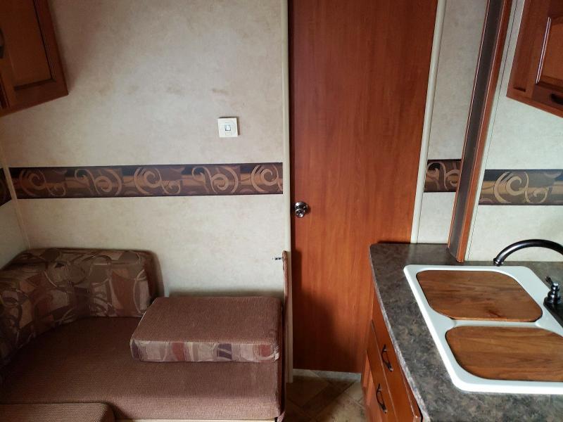 2011 Foresriver 2011 Forest River Surveyor Camper