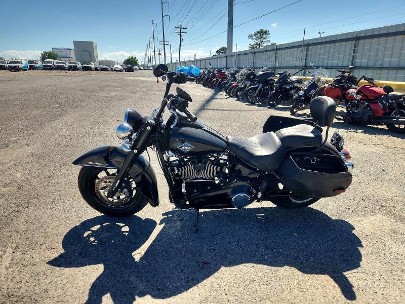 2025 Harley-Davidson Flhc