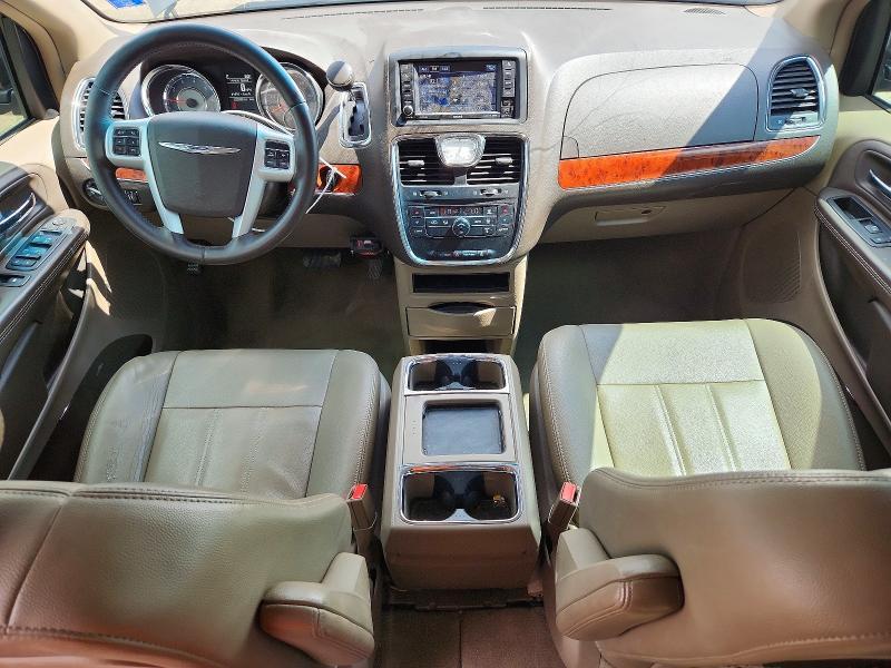 2016 Chrysler Town & Country Touring