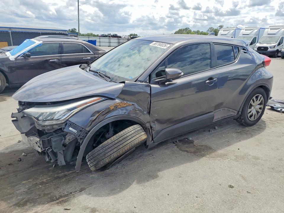 2020 Toyota C-hr le