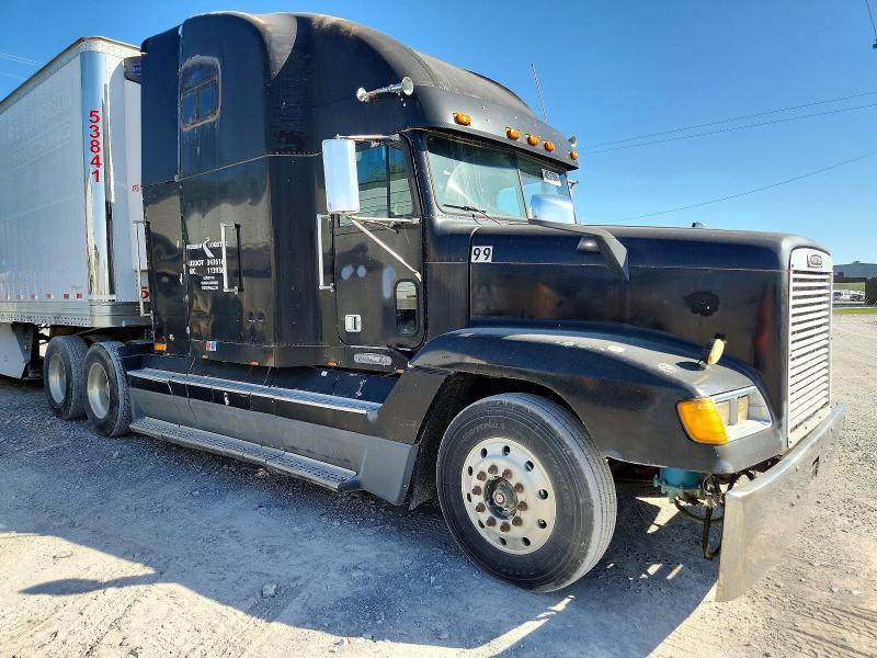 1995 Freigliner 1995 Freightliner FLD120 Semi Truck