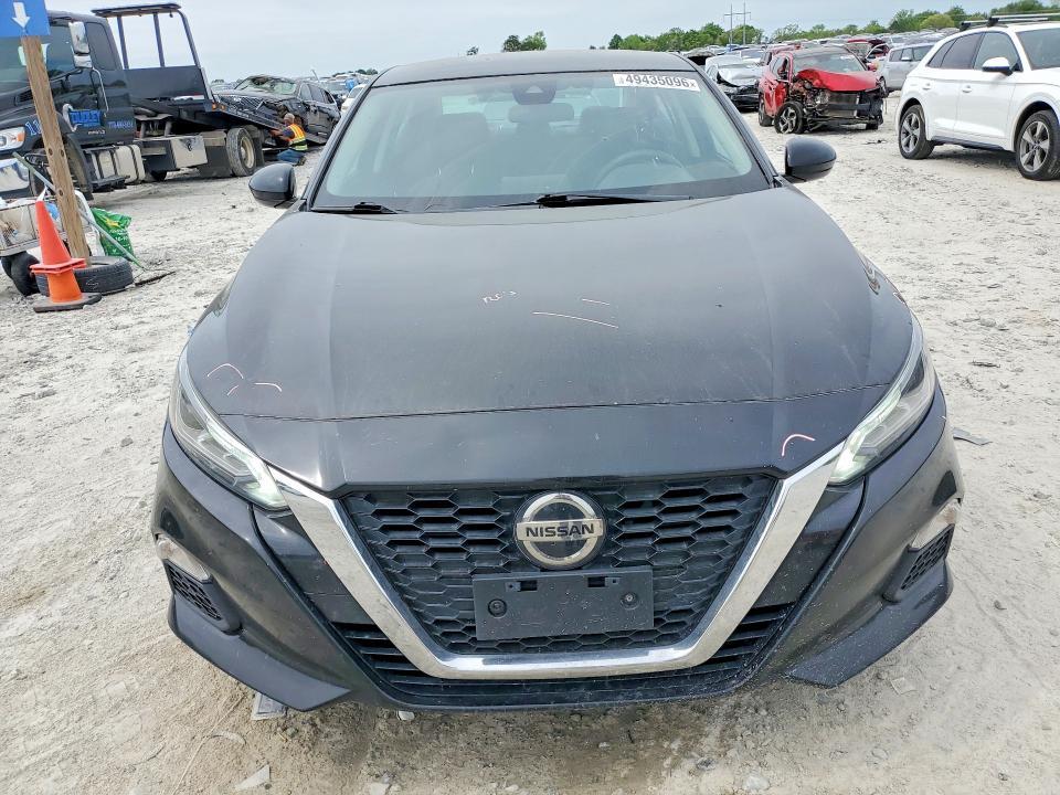 2021 Nissan Altima sv