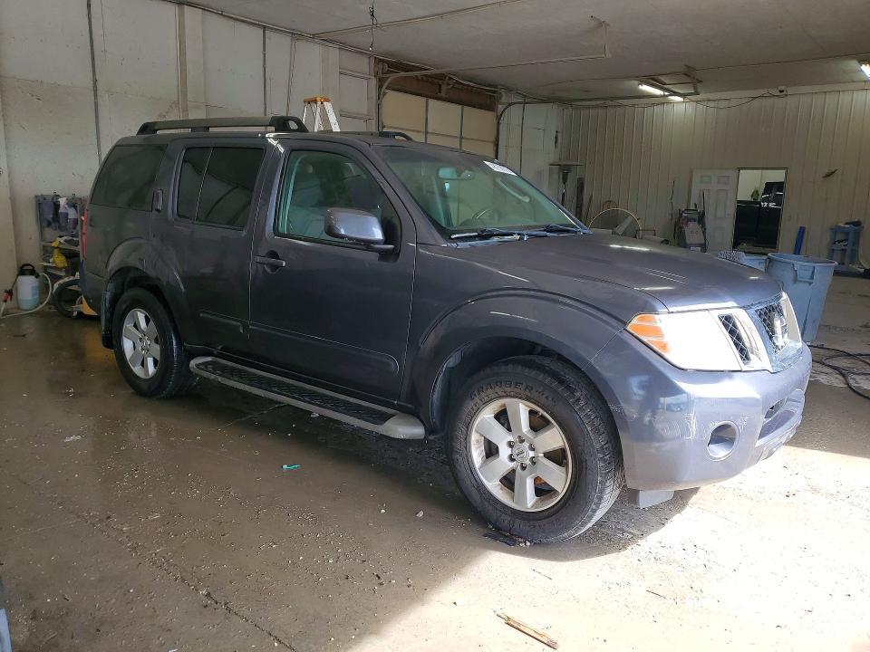 2011 Nissan Pathfinder s