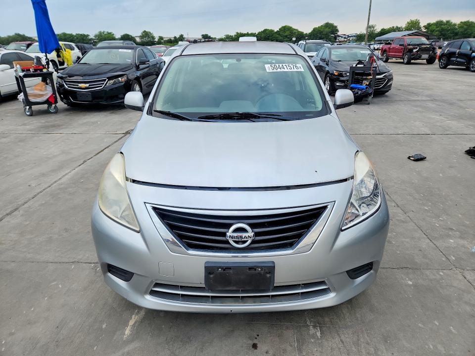 2012 Nissan Versa 1.6 s