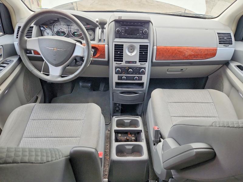2009 Chrysler Town & Country Touring