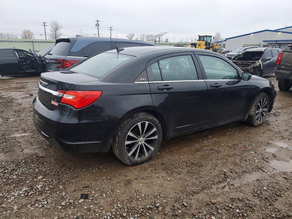 2013 Chrysler 200 Touring