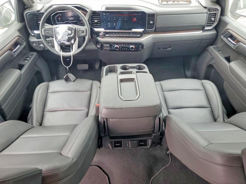2025 GMC Sierra C1500 SLT