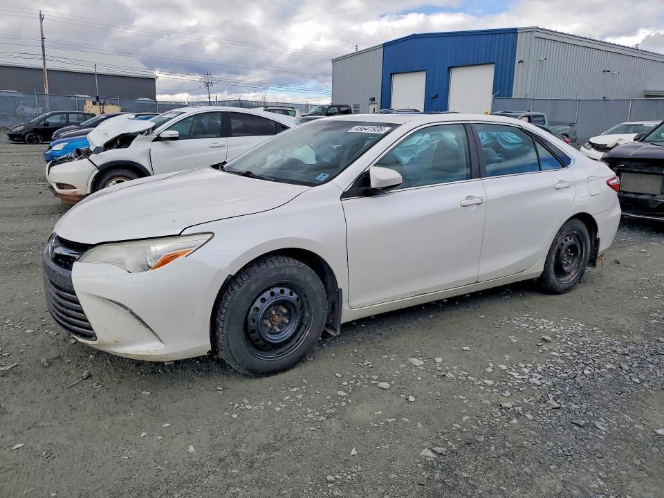 2015 Toyota Camry le