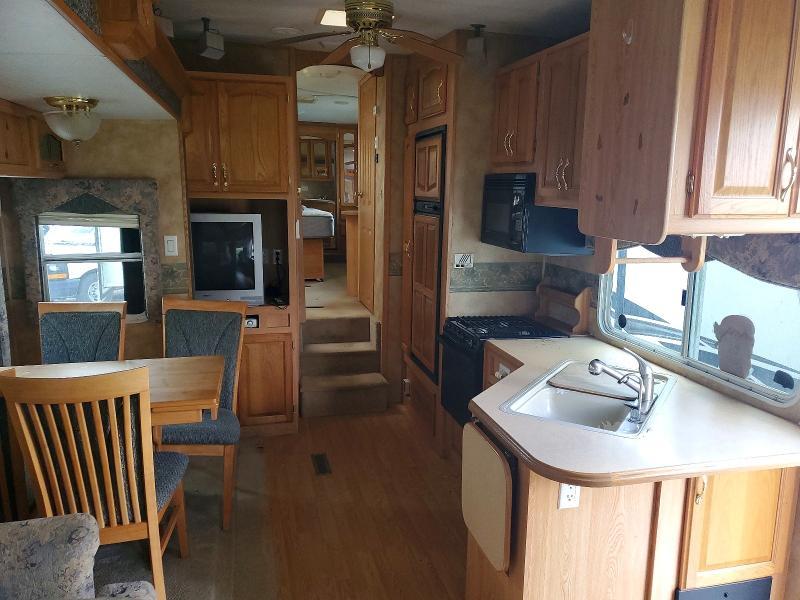 2004 Keystone Everest Camper