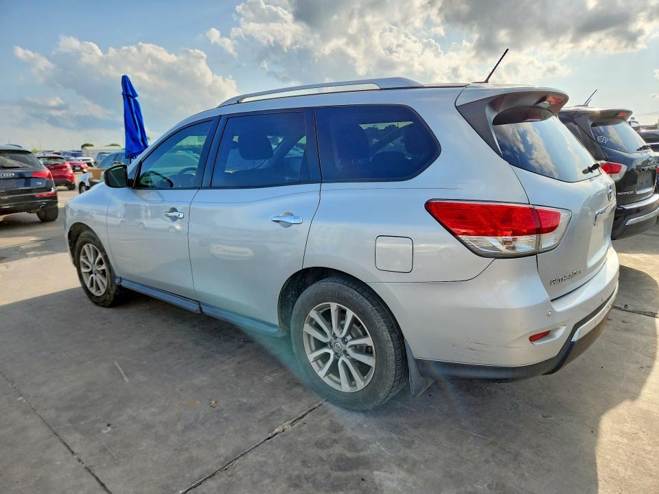 2015 Nissan Pathfinder sv