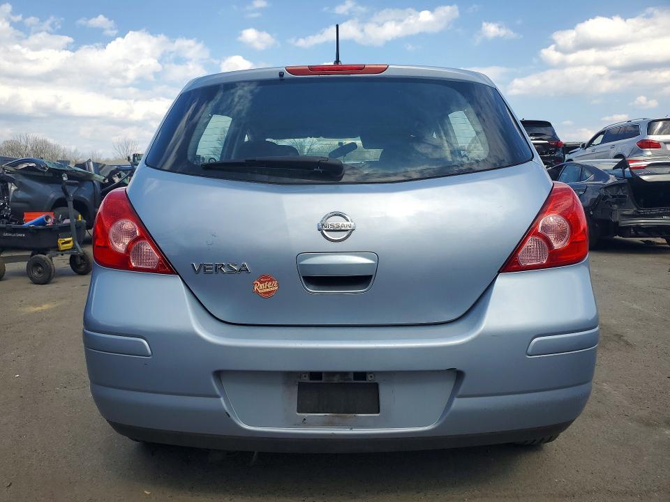 2010 Nissan Versa 1.8 s