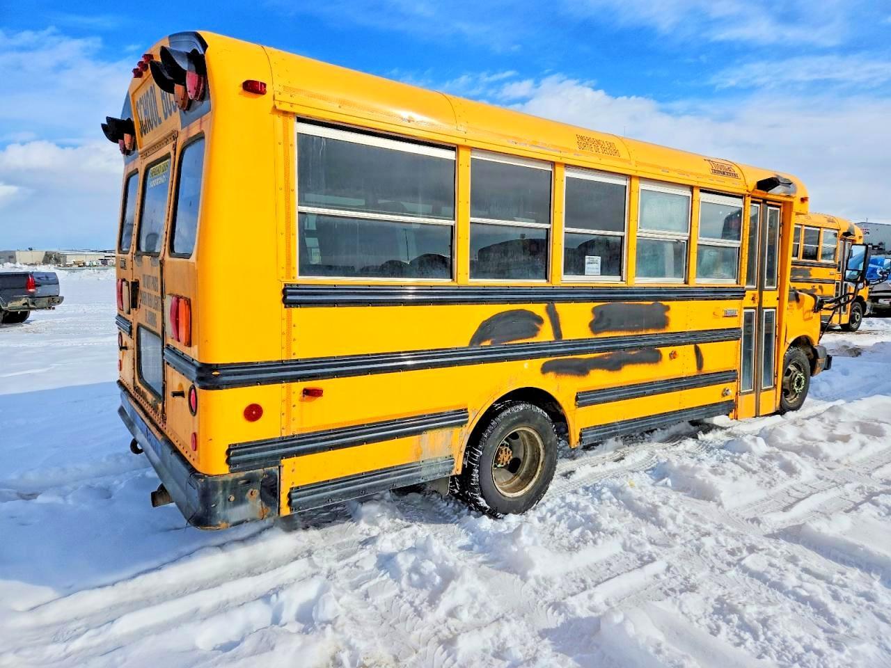 2011 Chev Express Cutaway G3500