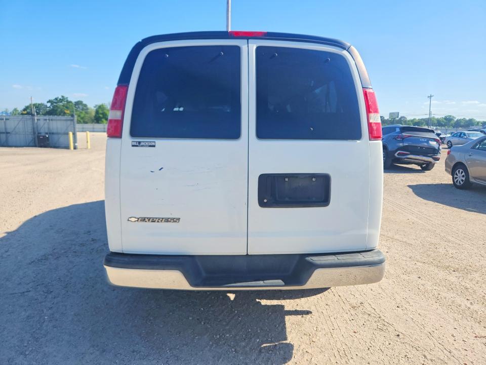 2017 Chevrolet Express G3500 LT