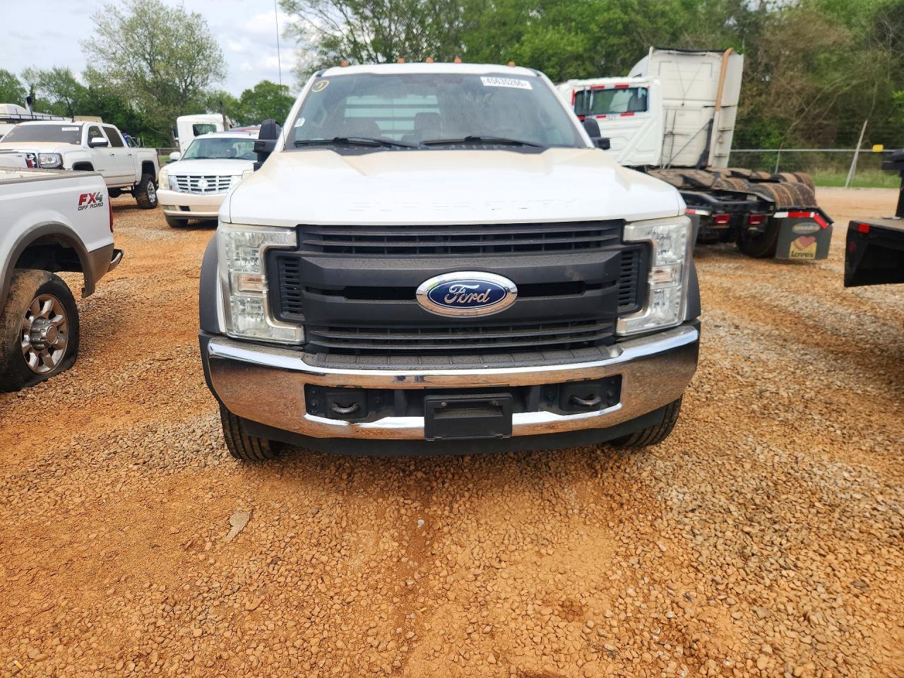 2017 Ford F550 Super Duty Flatbed Truck