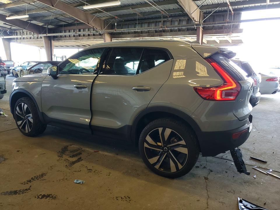 2025 Volvo Xc40 Plus