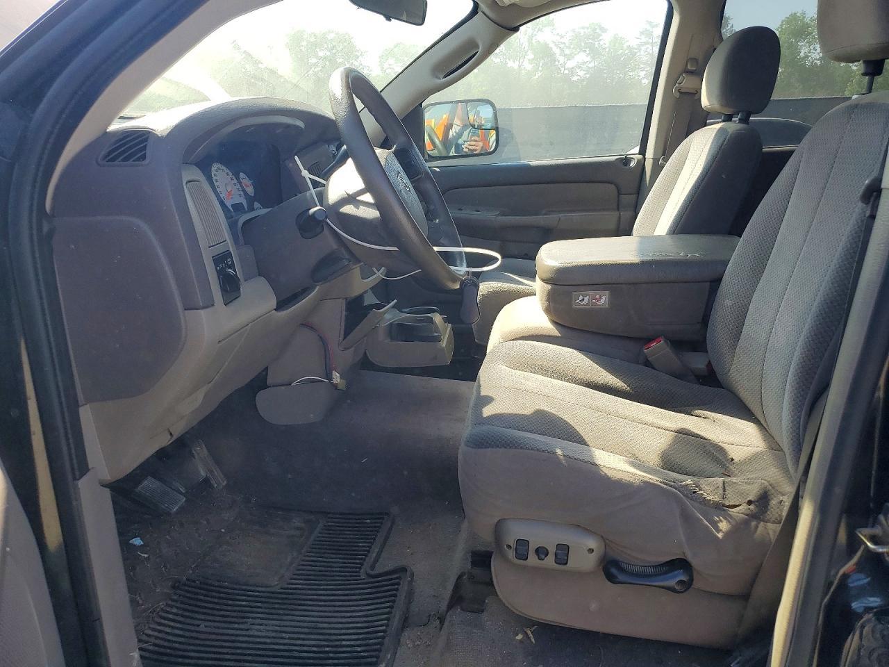 2004 Dodge RAM 1500 ST