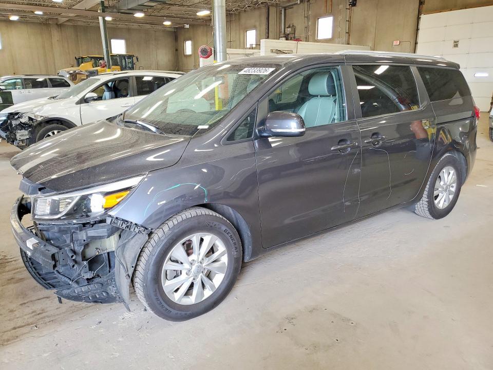 2017 KIA Sedona lx