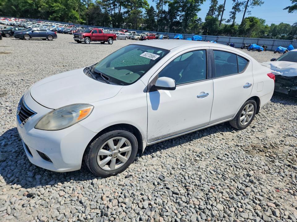 2014 Nissan Versa 1.6 sv