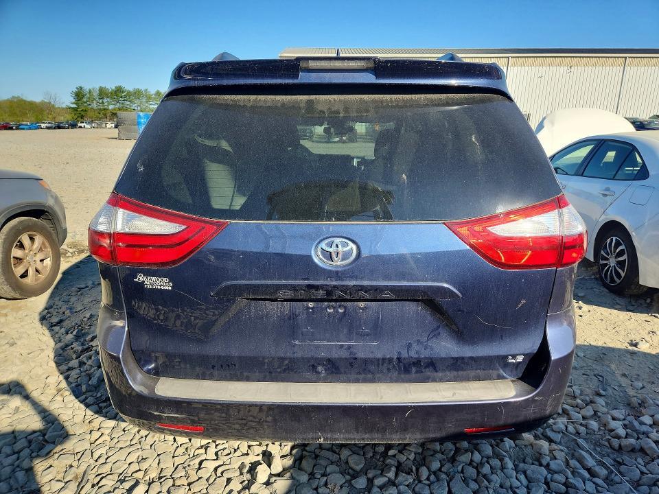 2018 Toyota Sienna le