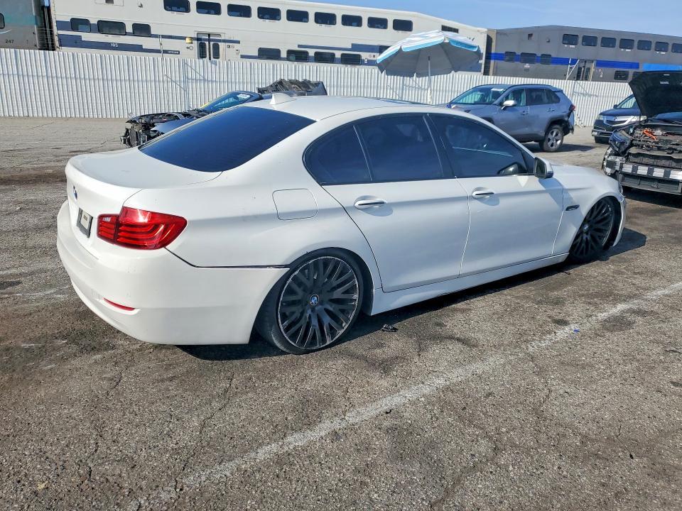 2016 BMW 528 i