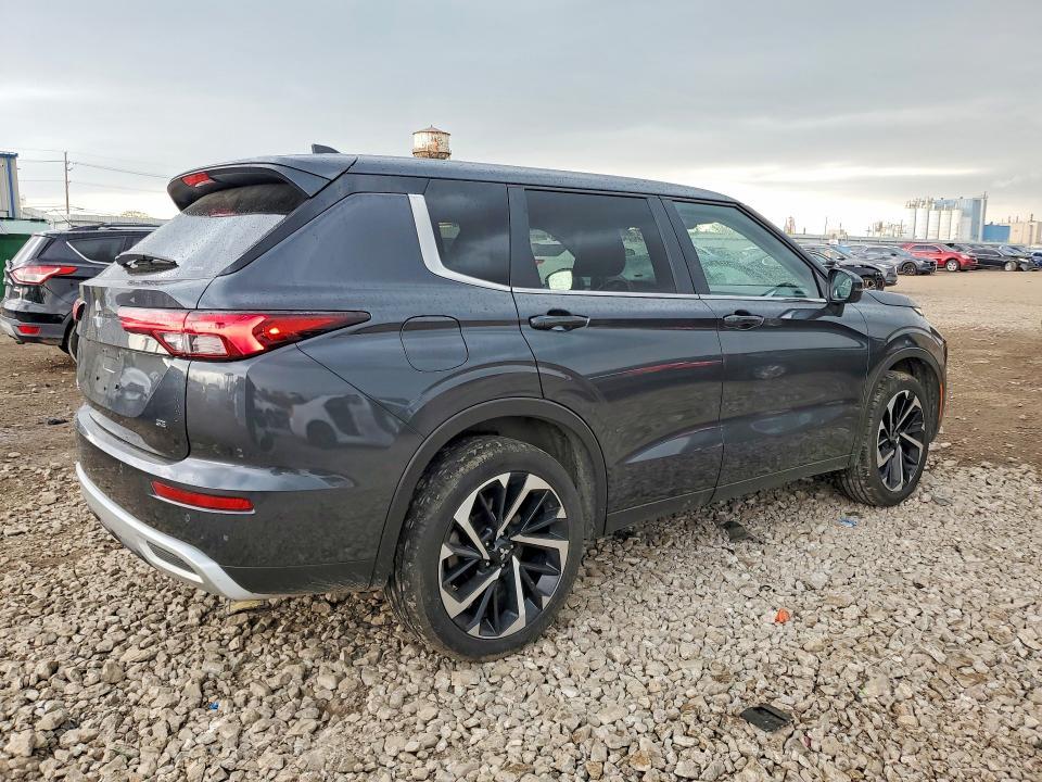 2024 Mitsubishi Outlander se
