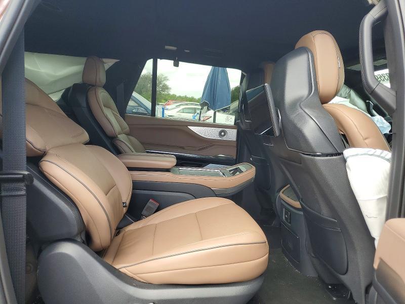 2025 Lincoln Navigator l Black Label