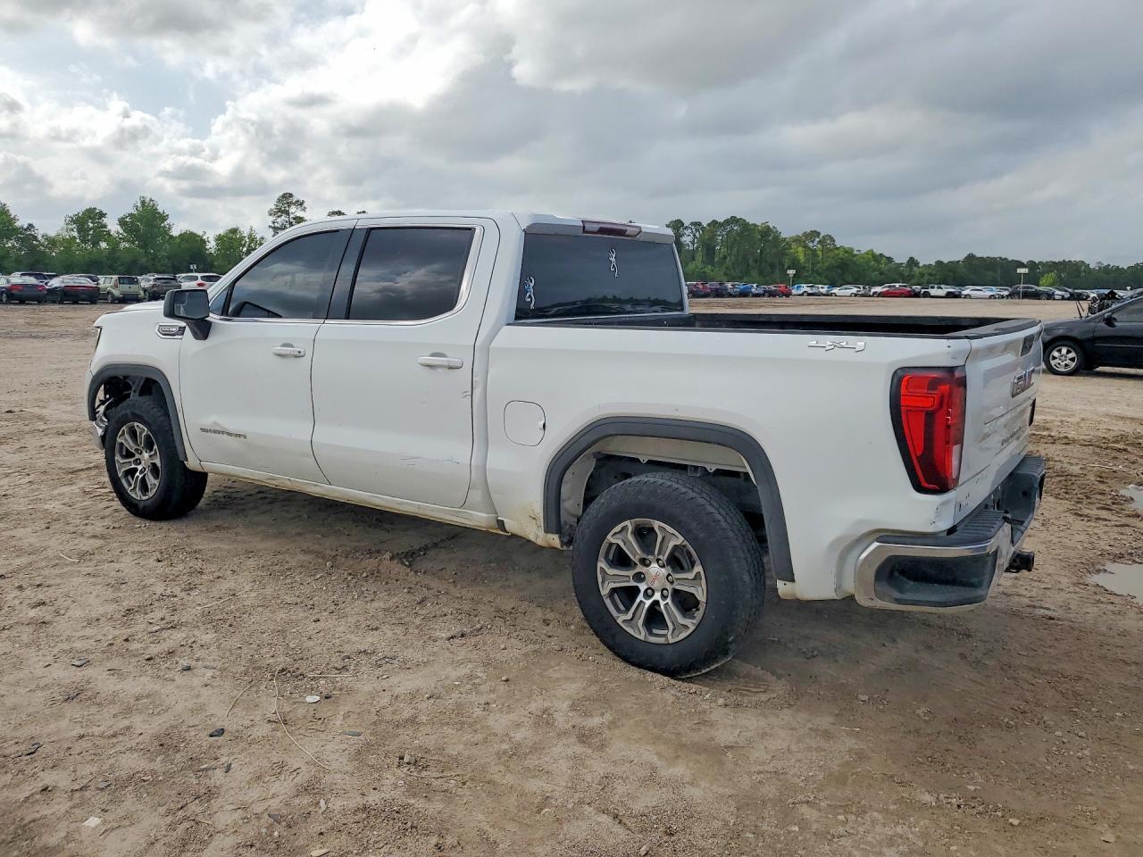 2022 GMC Sierra K1500 SLE
