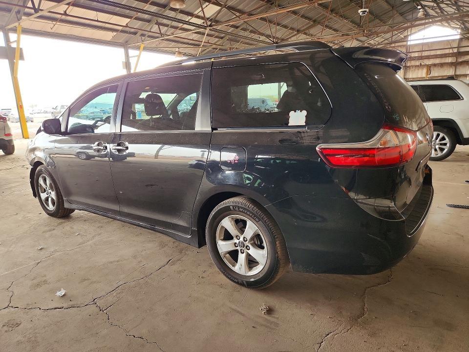 2019 Toyota Sienna le