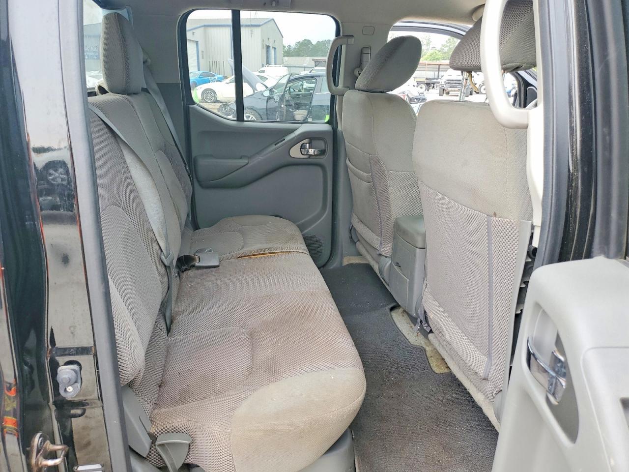 2016 Nissan Frontier S