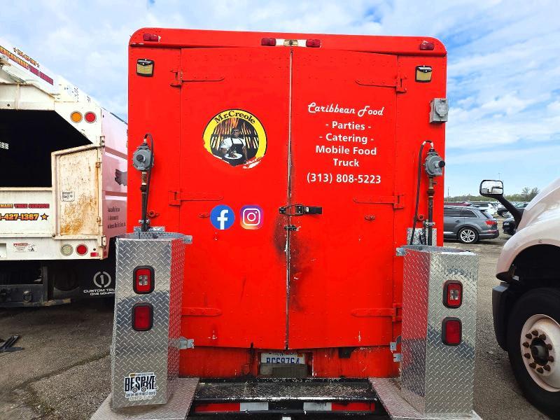 2004 Ford E350 Delivery Truck