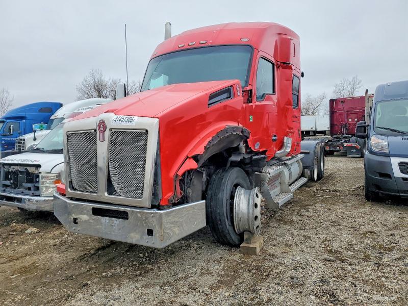 2018 Kenworth Construction T880